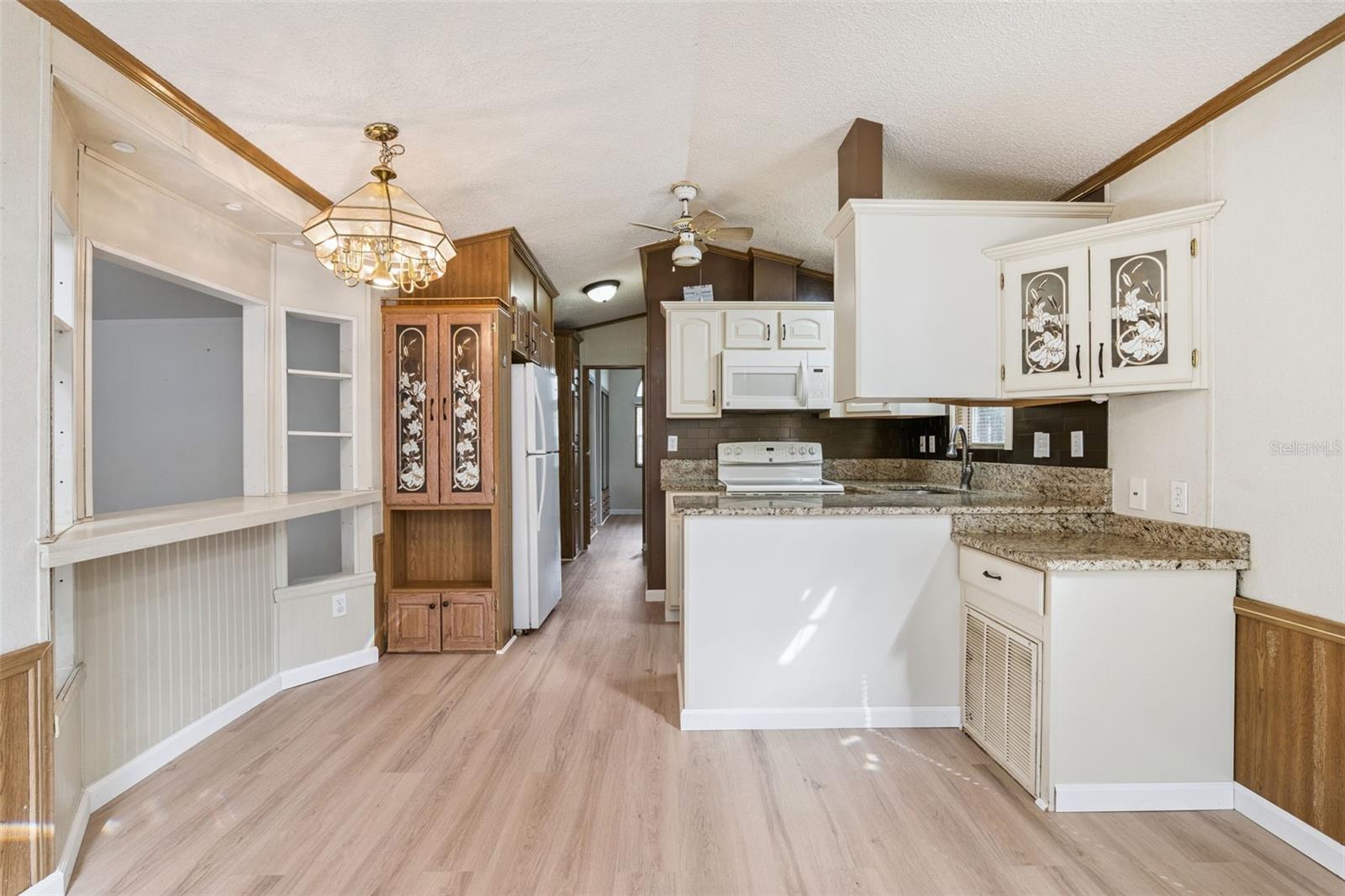 Image 15 of 52 For 3000 Clarcona Road 2914