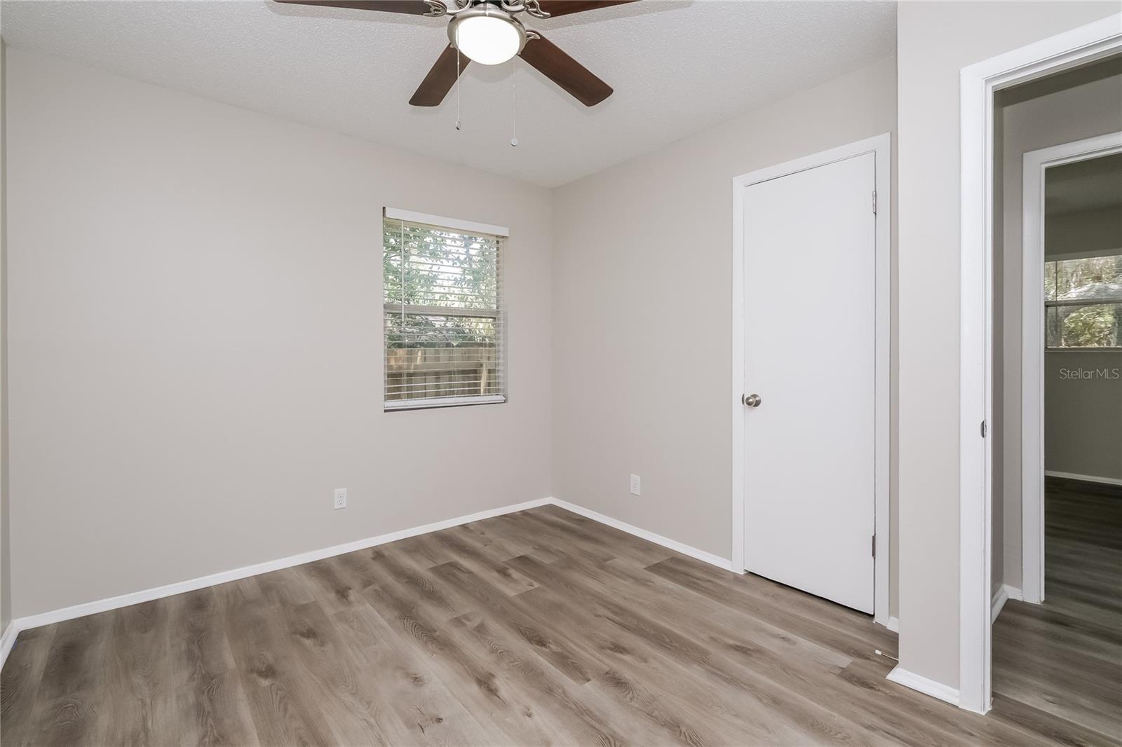 Image 10 of 16 For 425 Disston Avenue