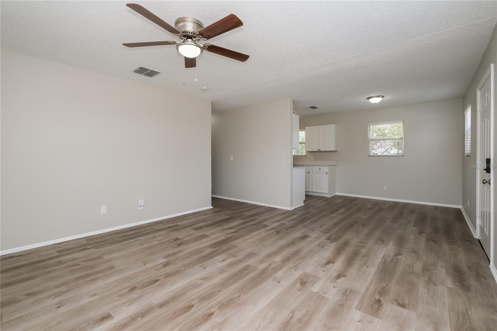 Image 2 of 16 For 425 Disston Avenue