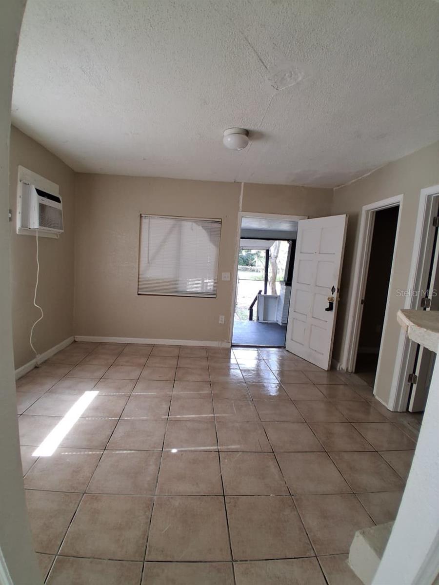 Image 2 of 13 For 1703 Mccarthy