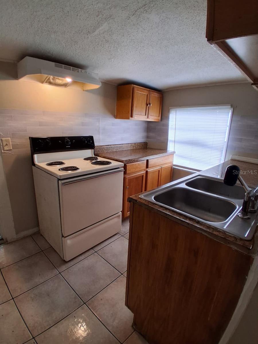 Image 3 of 13 For 1703 Mccarthy