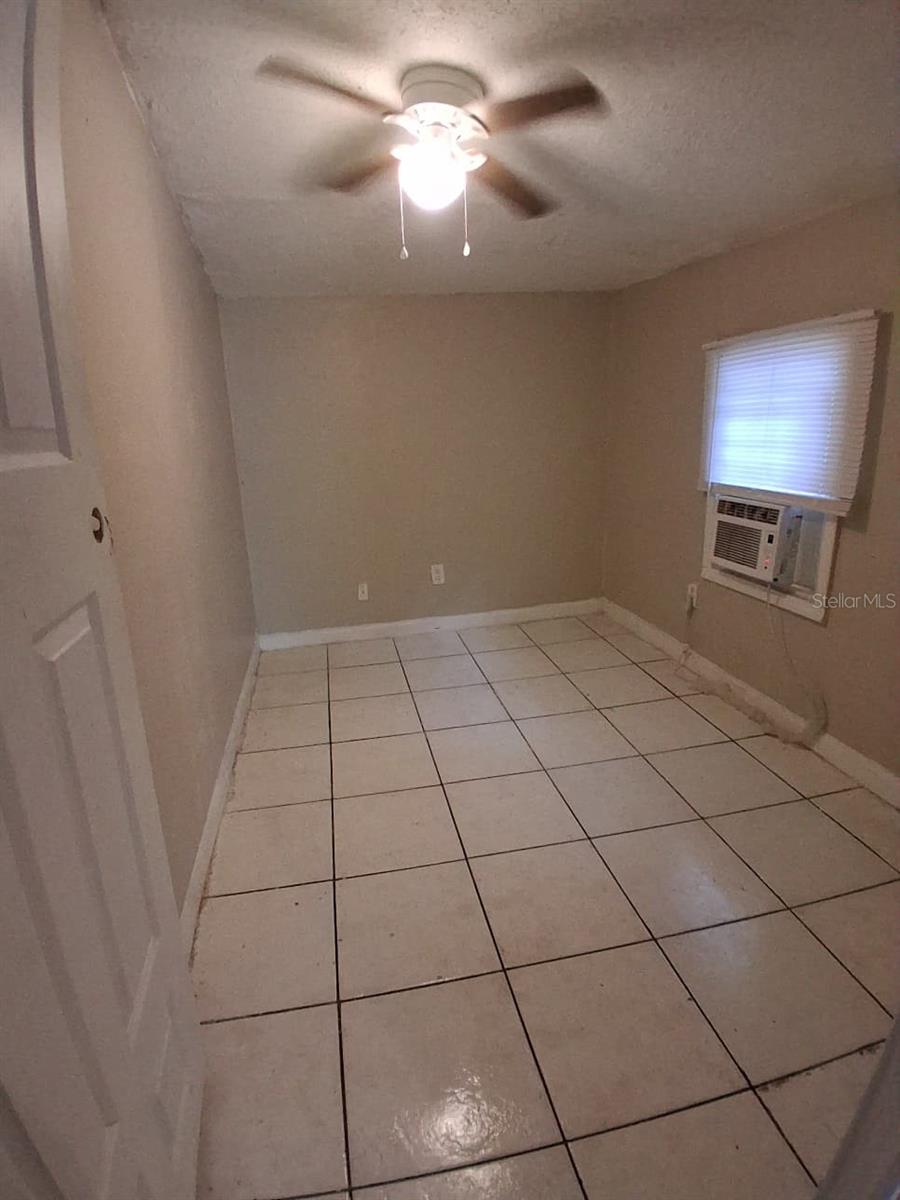 Image 8 of 13 For 1703 Mccarthy