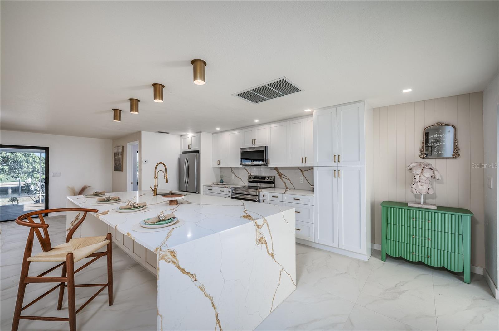 Image 5 of 36 For 618 Santa Margerita Lane