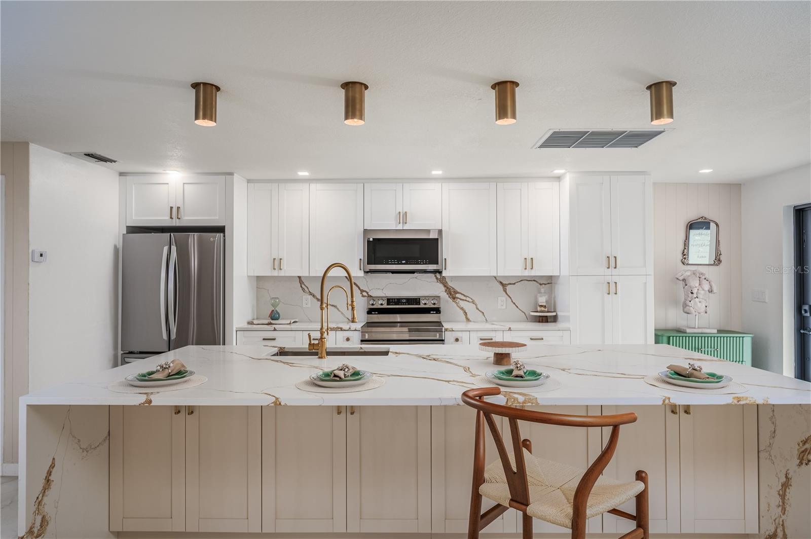 Image 6 of 36 For 618 Santa Margerita Lane