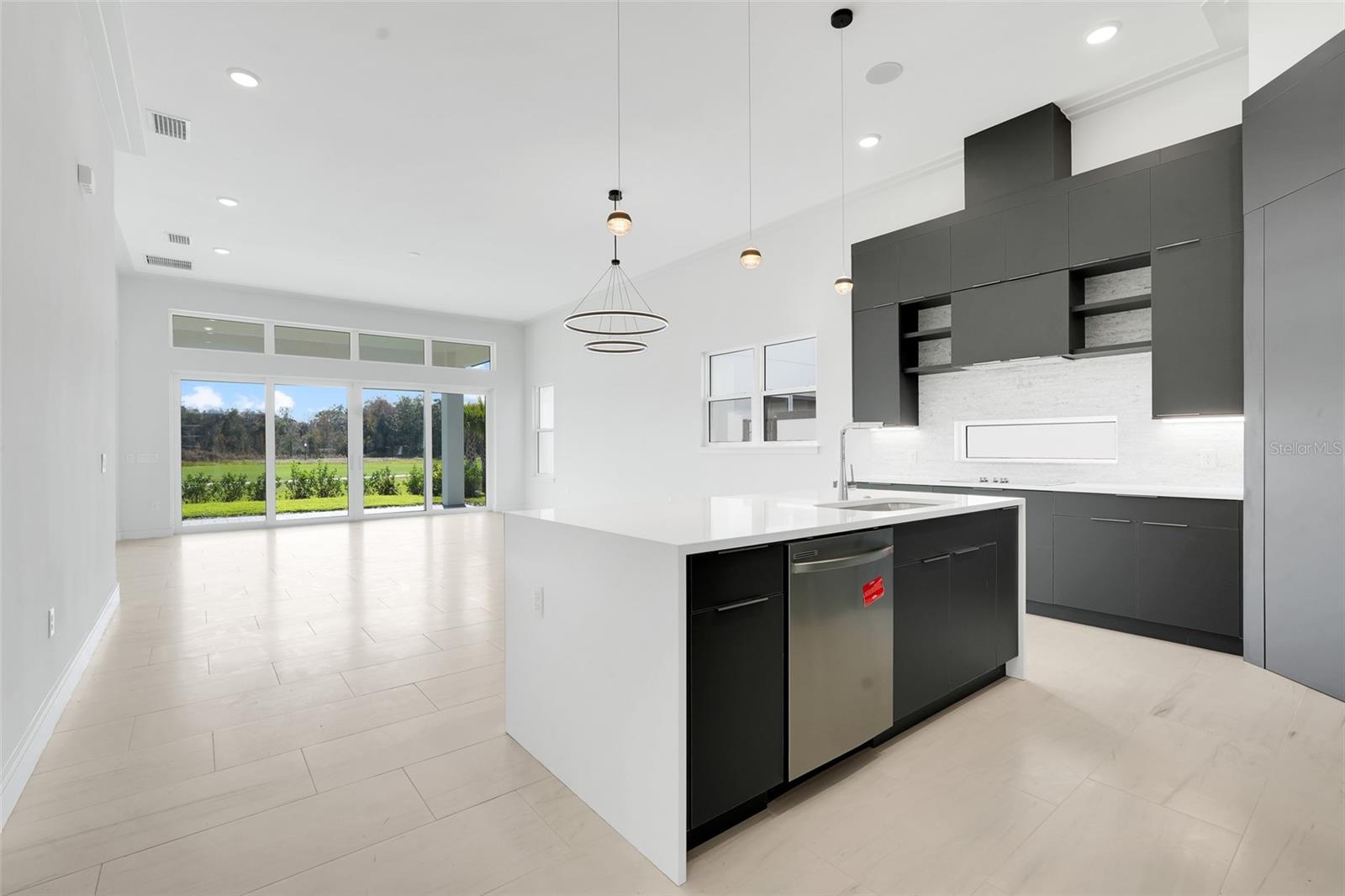 Image 11 of 48 For 3048 Kensington Avenue