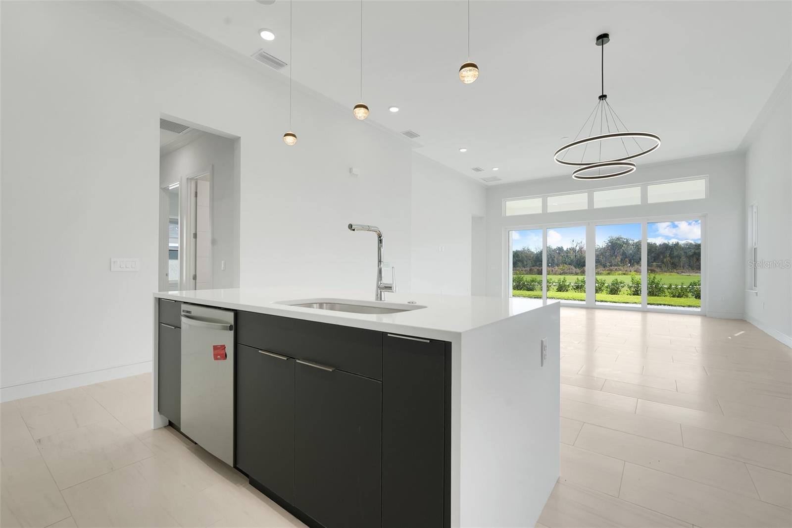 Image 12 of 48 For 3048 Kensington Avenue