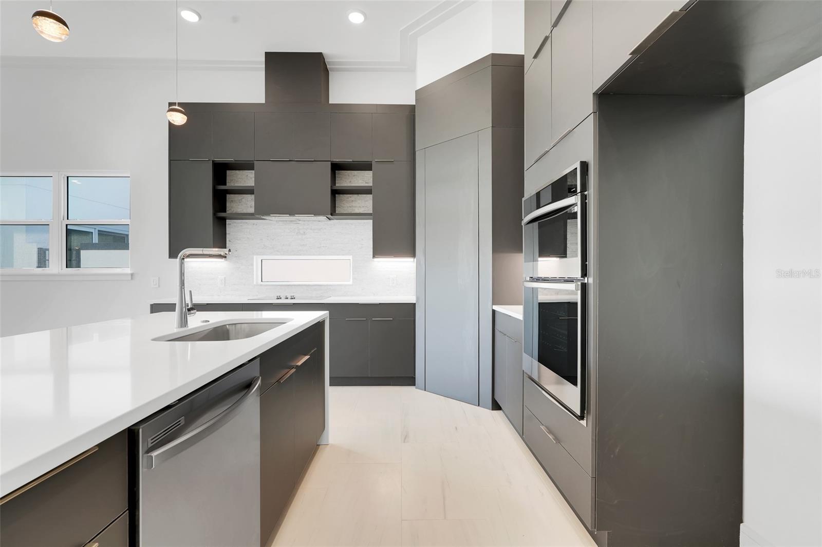 Image 15 of 48 For 3048 Kensington Avenue