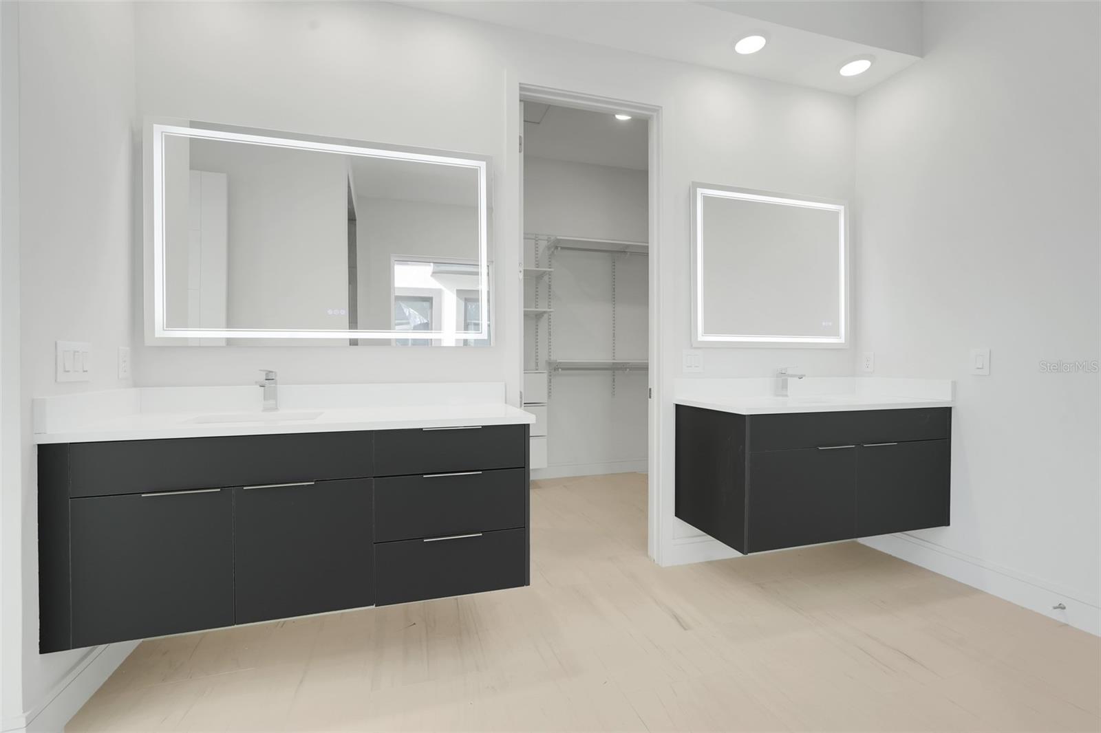 Image 27 of 48 For 3048 Kensington Avenue