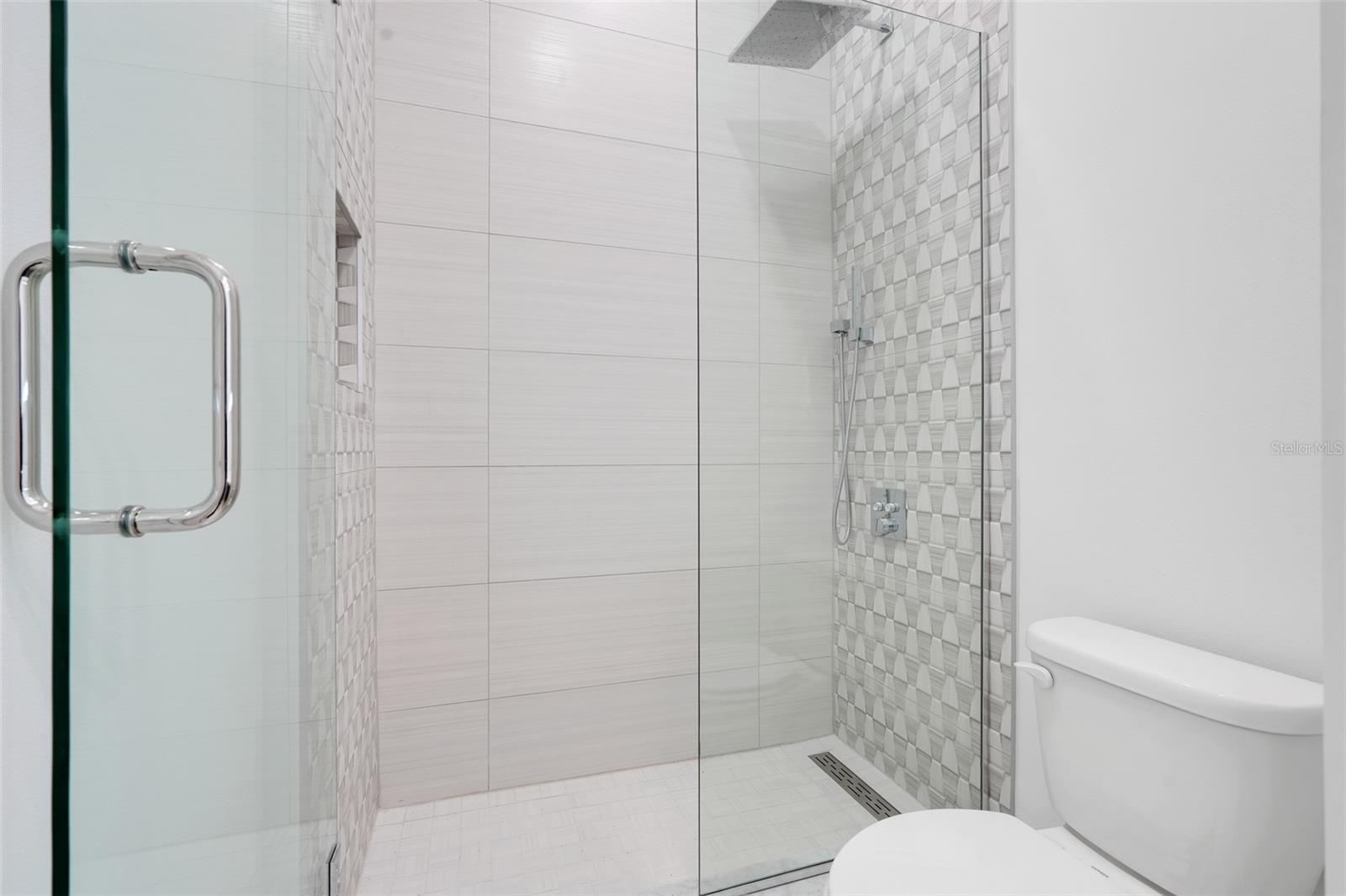 Image 37 of 48 For 3048 Kensington Avenue