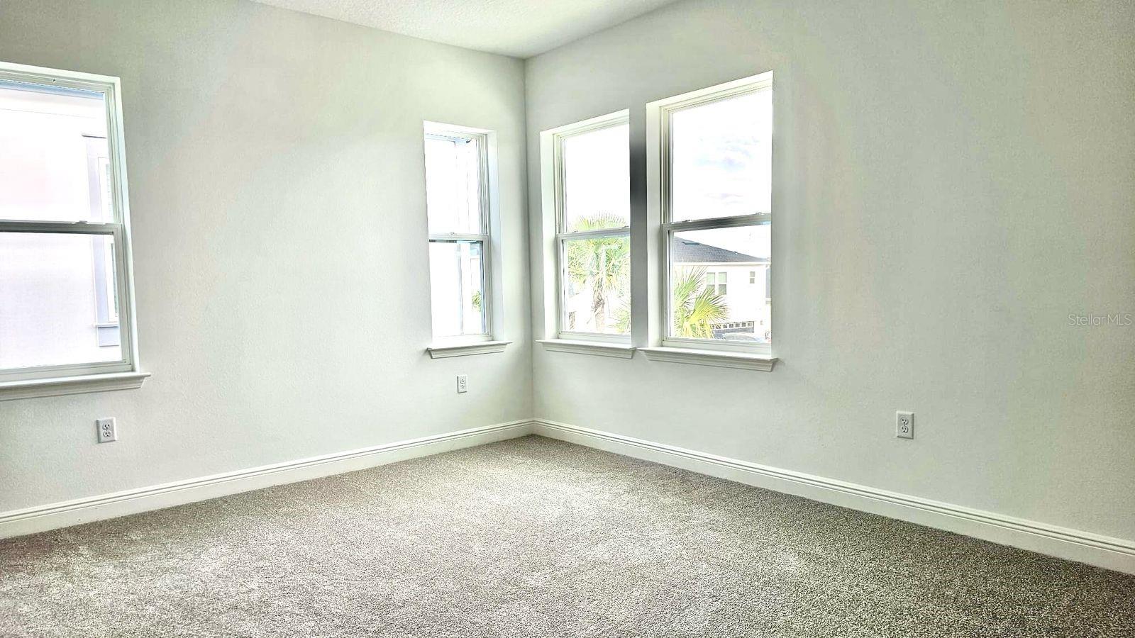 Image 15 of 31 For 10162 Peebles Street