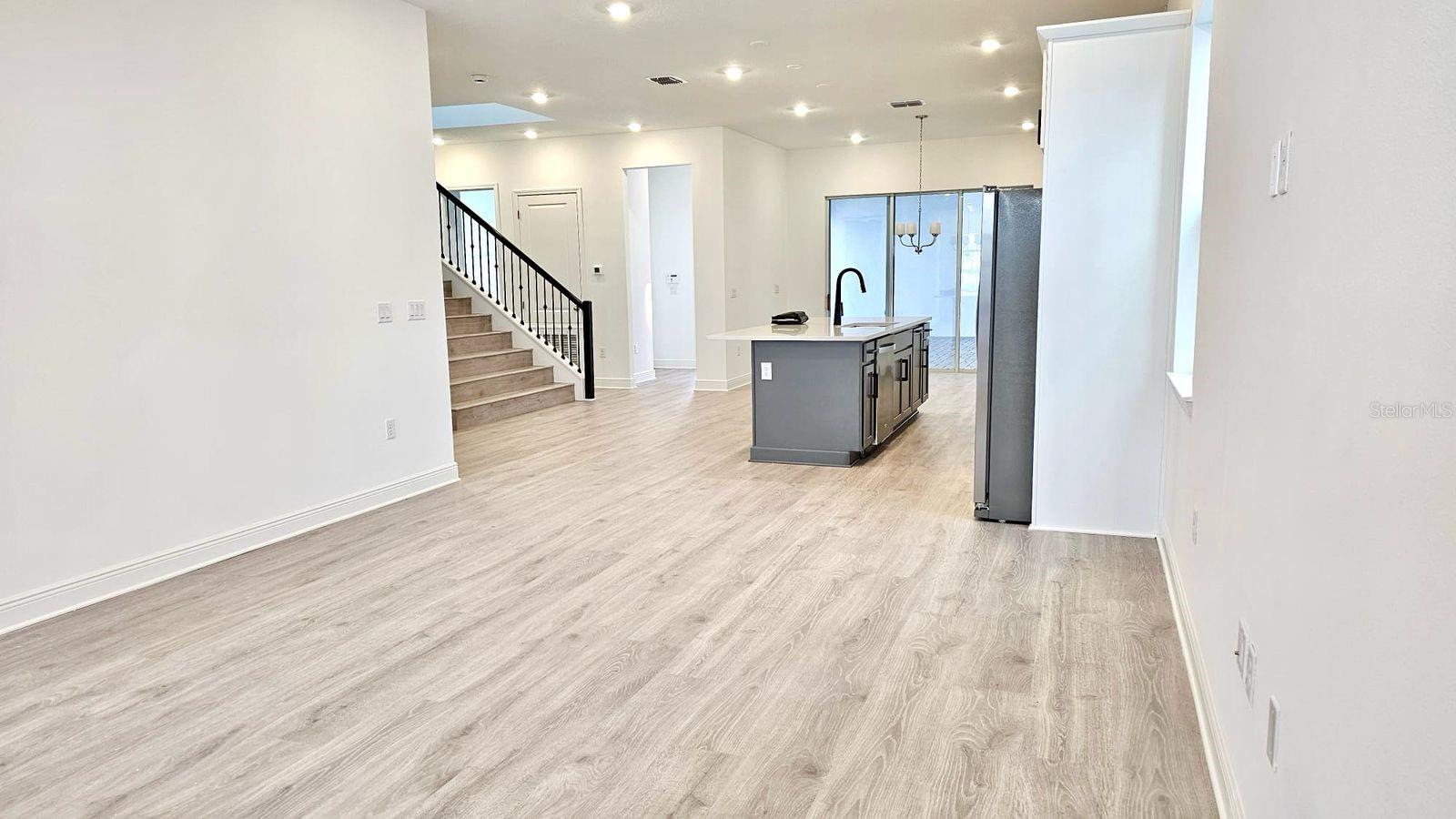 Image 6 of 31 For 10162 Peebles Street