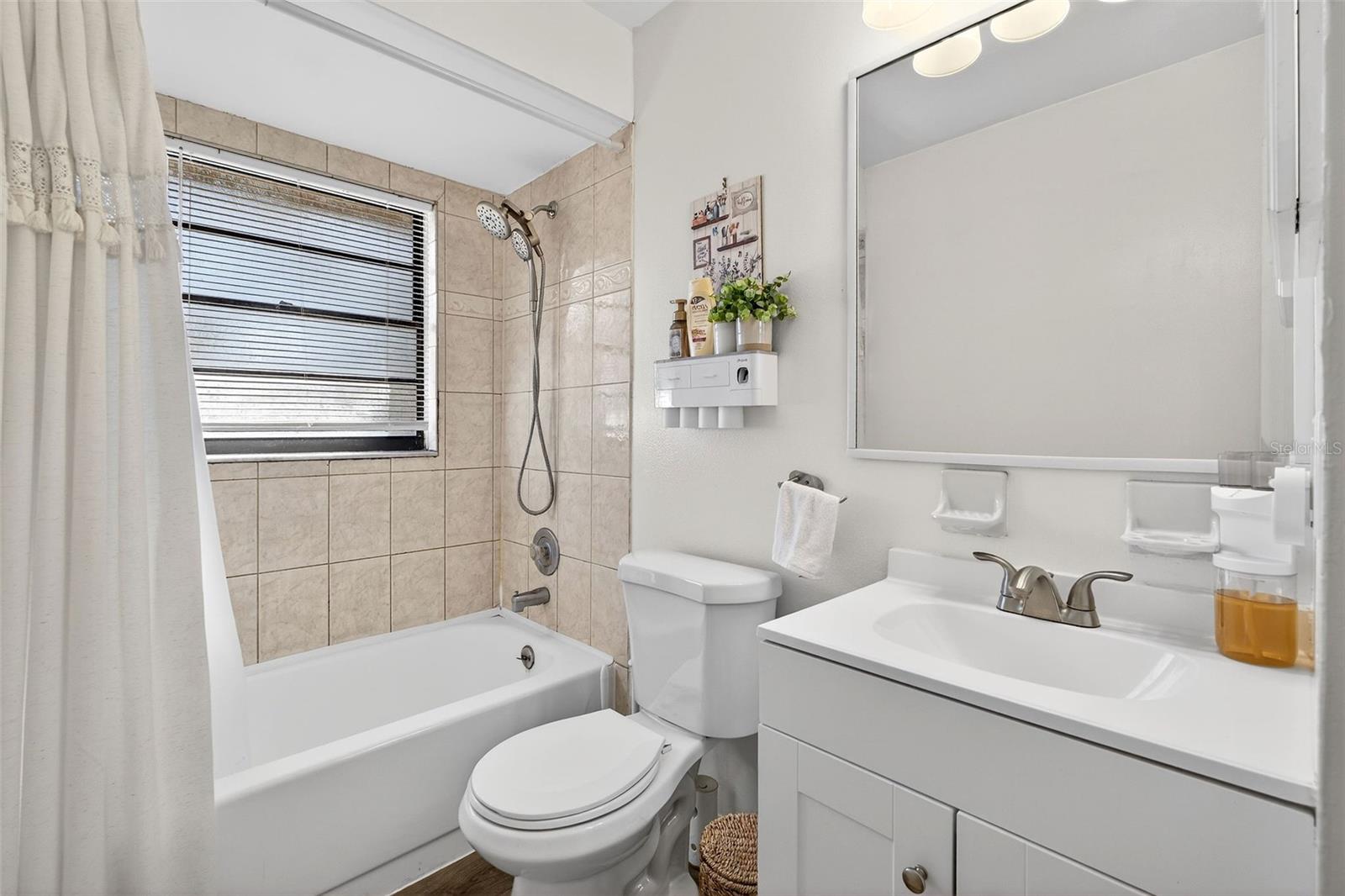 Image 18 of 33 For 1747 Bonneville Drive