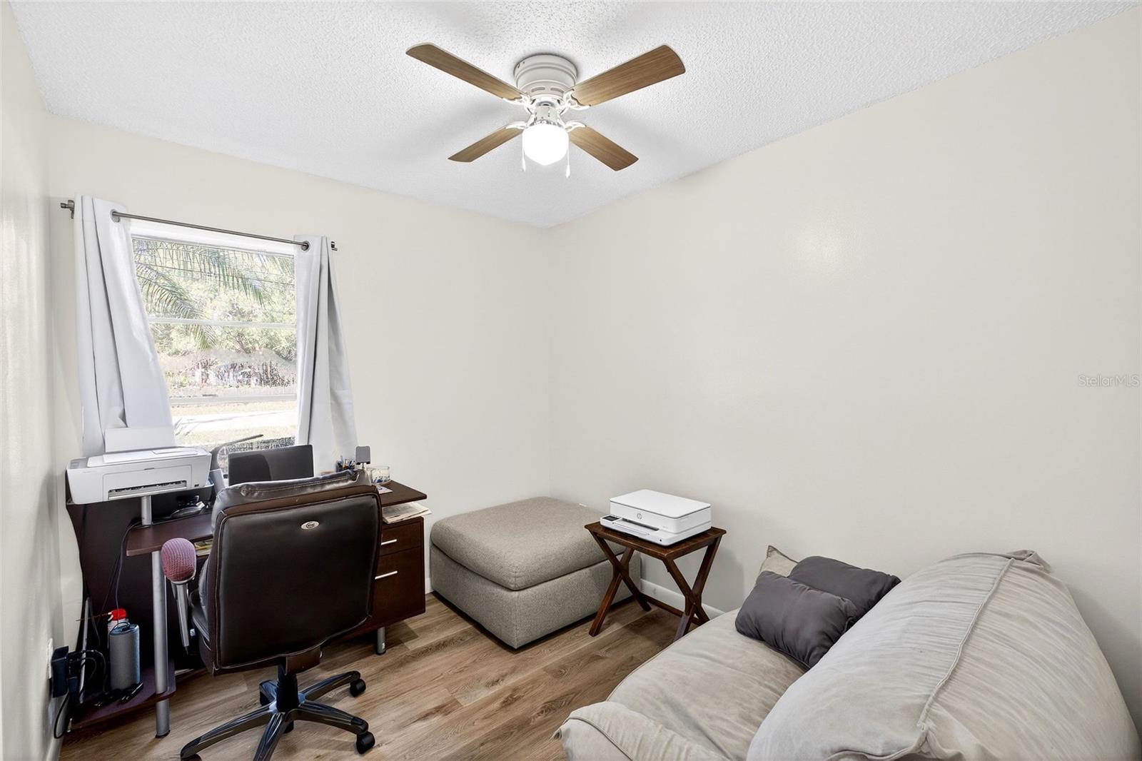 Image 19 of 33 For 1747 Bonneville Drive