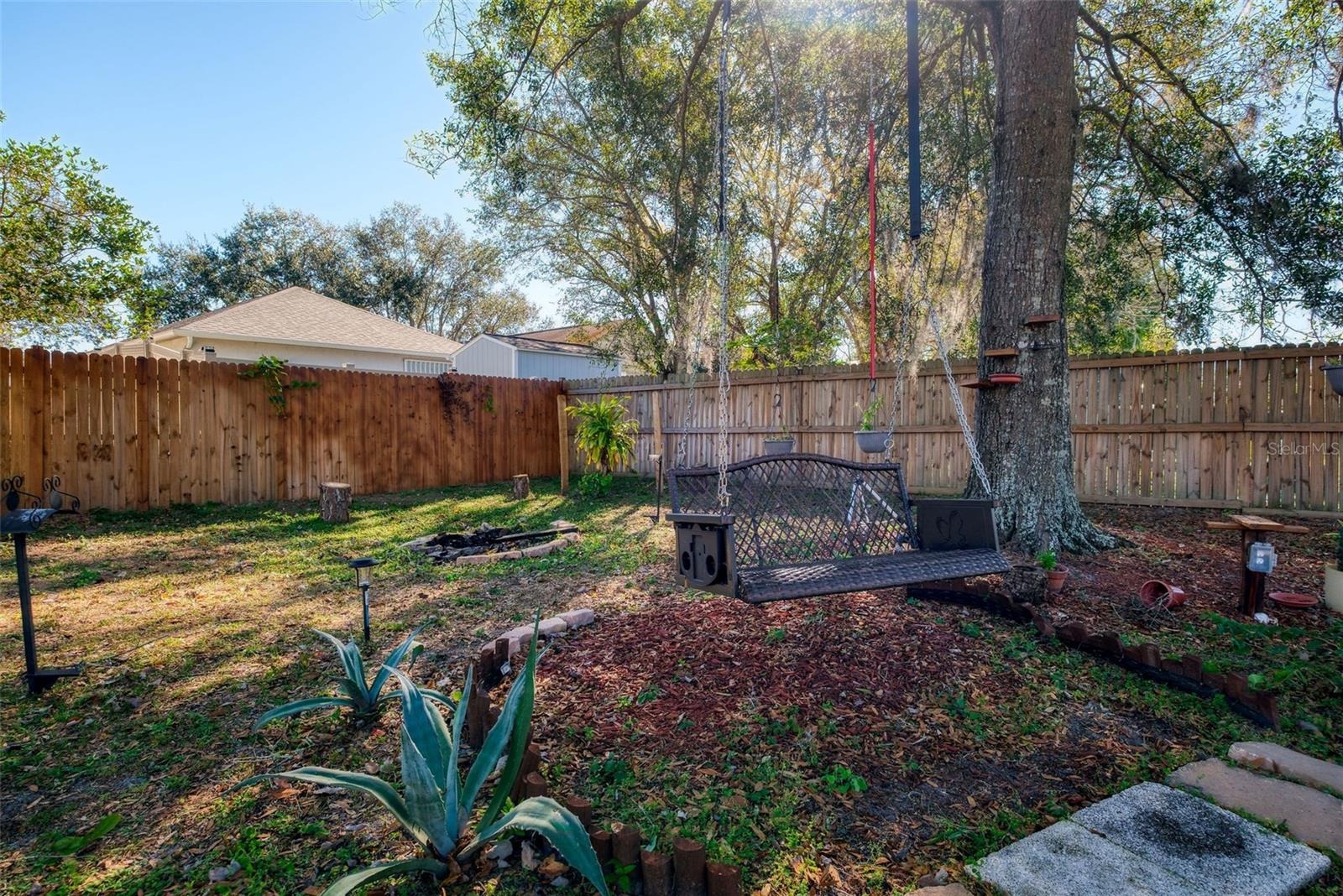 Image 27 of 33 For 1747 Bonneville Drive