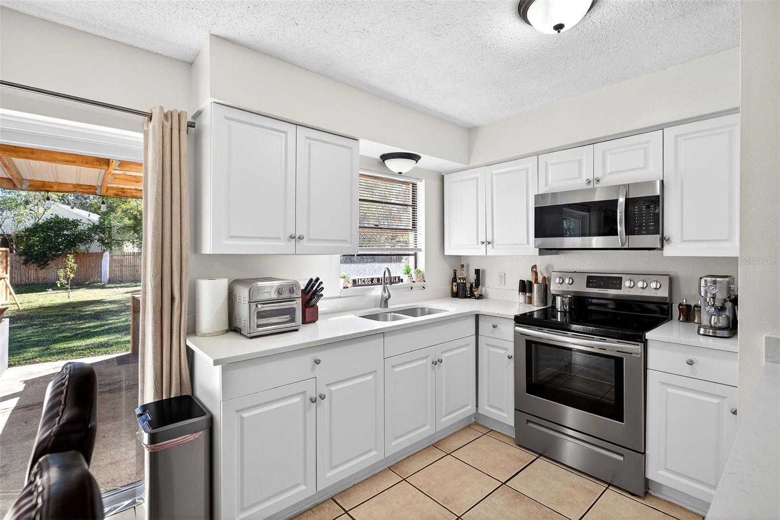 Image 9 of 33 For 1747 Bonneville Drive