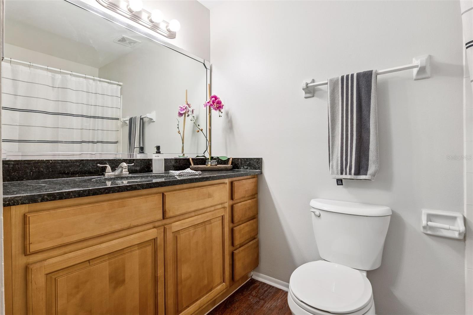 Image 17 of 29 For 644 Kenwick Circle 204