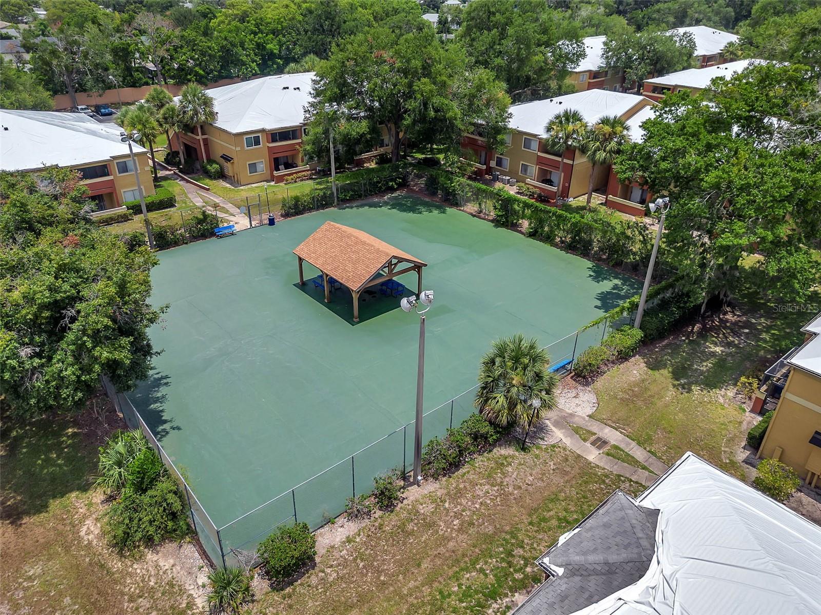 Image 27 of 29 For 644 Kenwick Circle 204