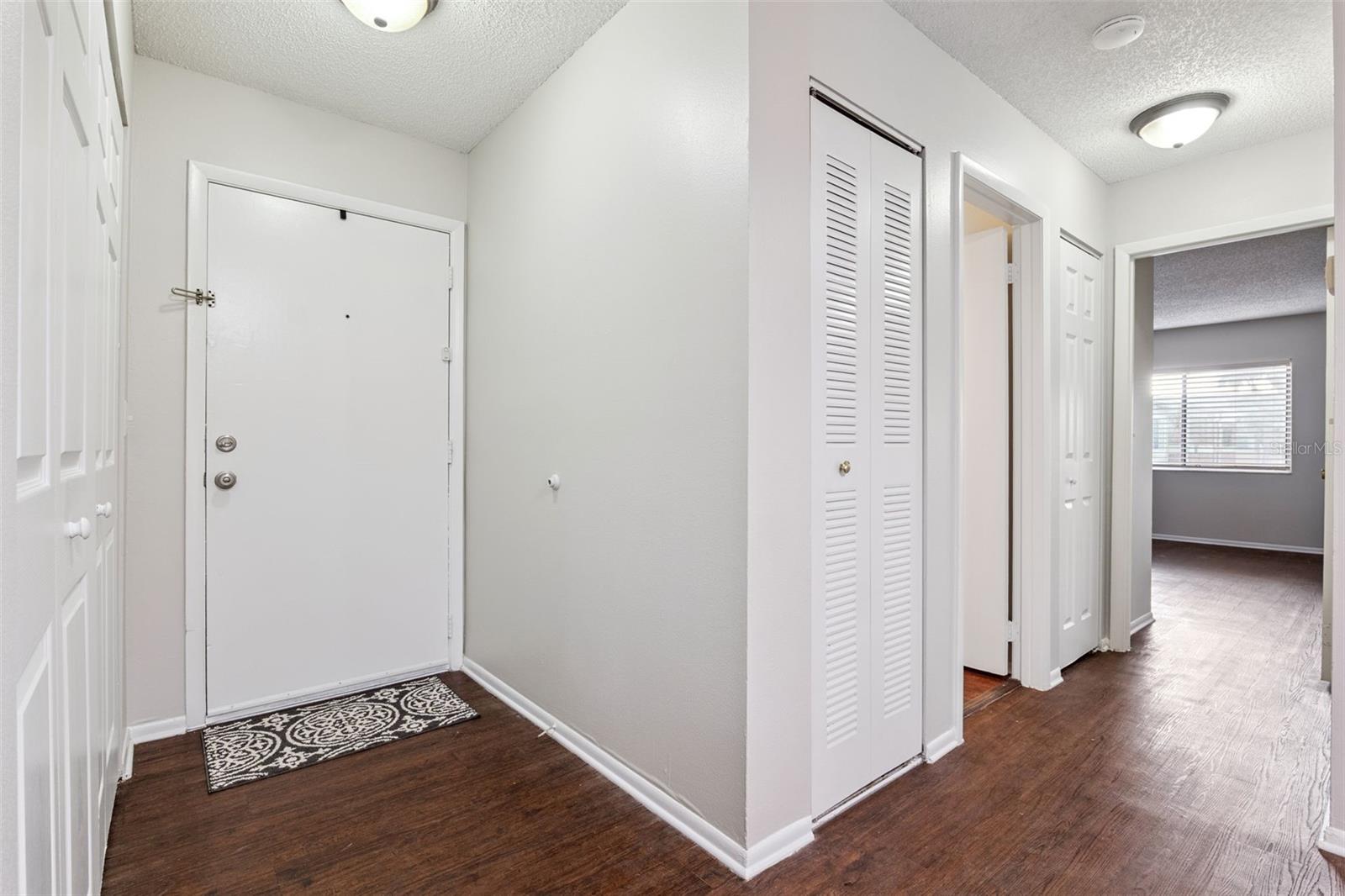 Image 6 of 29 For 644 Kenwick Circle 204