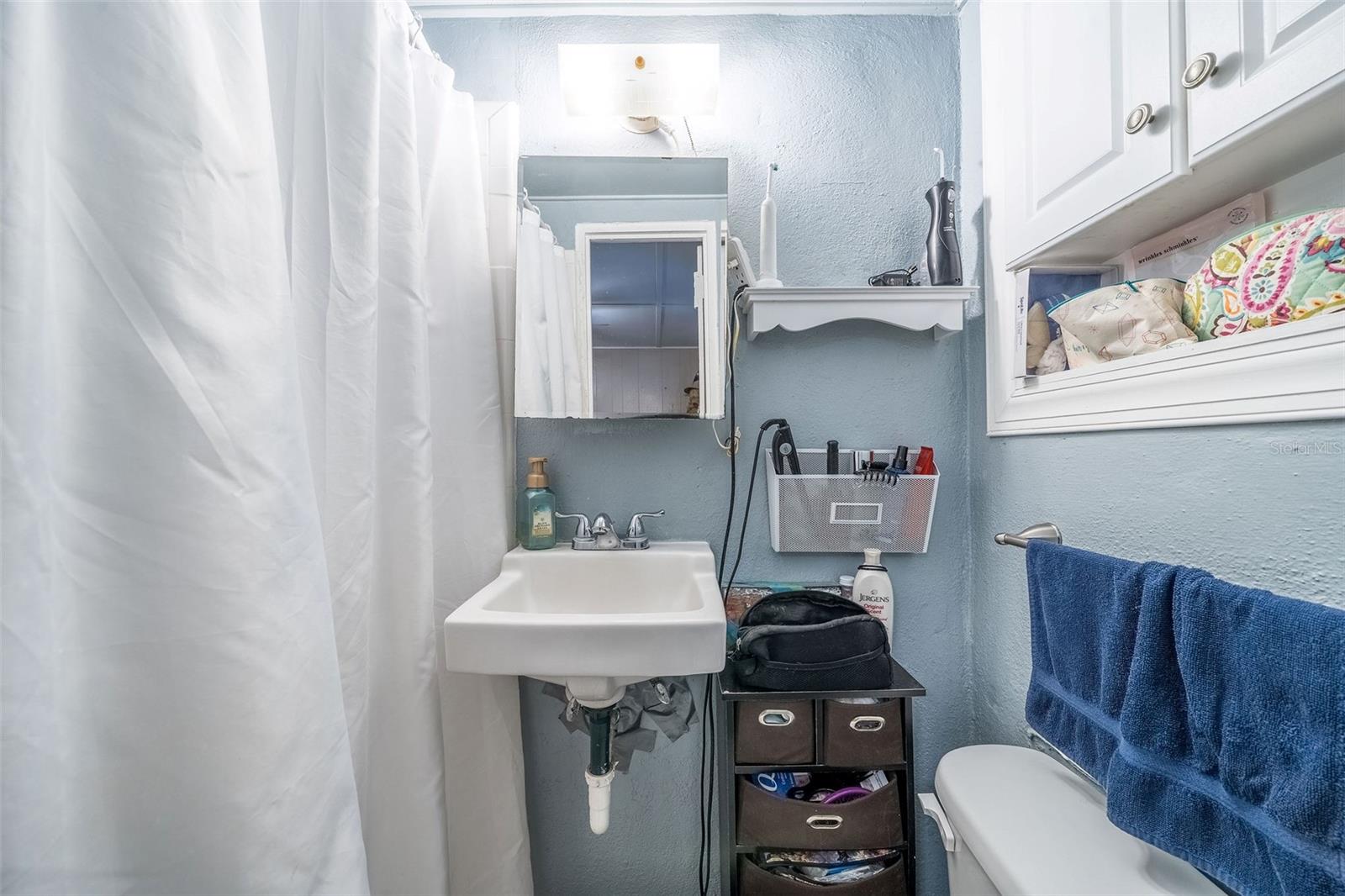 Image 37 of 41 For 708 Saint Clair Abrams Avenue