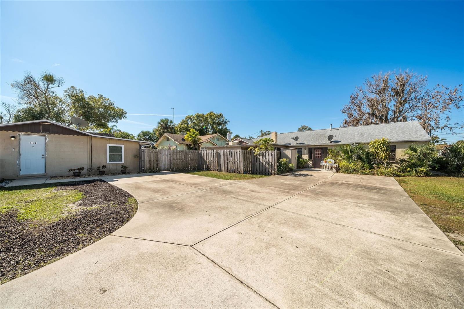 Image 38 of 41 For 708 Saint Clair Abrams Avenue