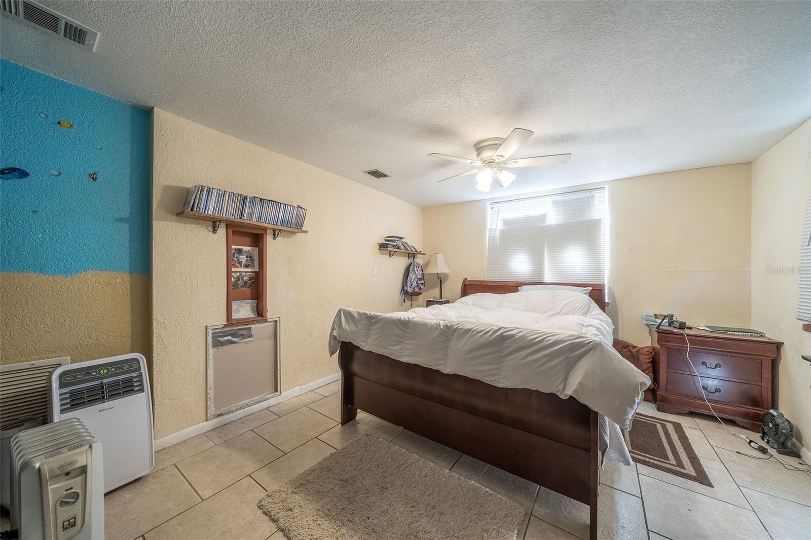 Image 4 of 41 For 708 Saint Clair Abrams Avenue