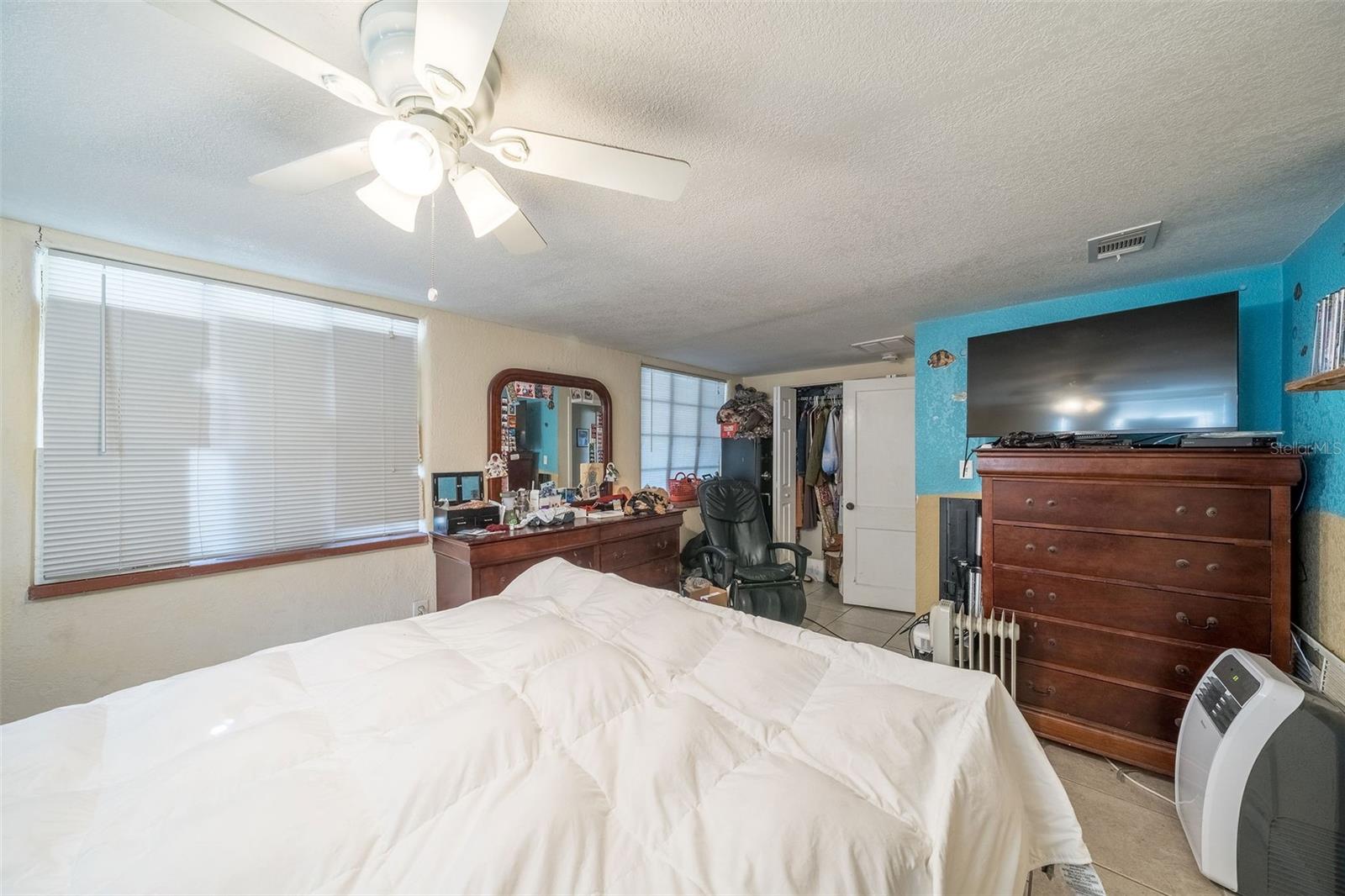 Image 5 of 41 For 708 Saint Clair Abrams Avenue