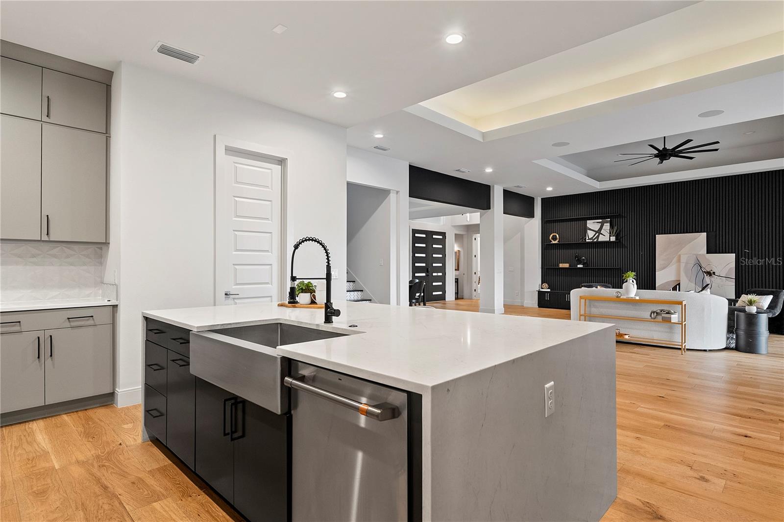 Image 17 of 51 For 6087 Fabers Oak Place