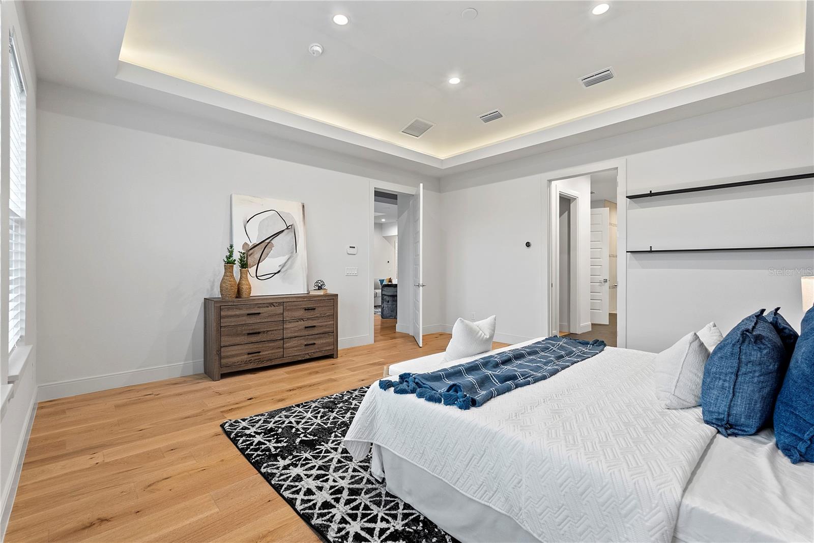 Image 20 of 51 For 6087 Fabers Oak Place