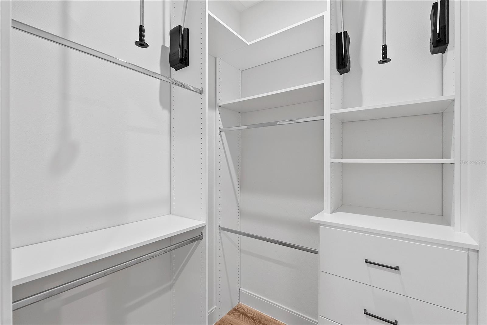 Image 24 of 51 For 6087 Fabers Oak Place