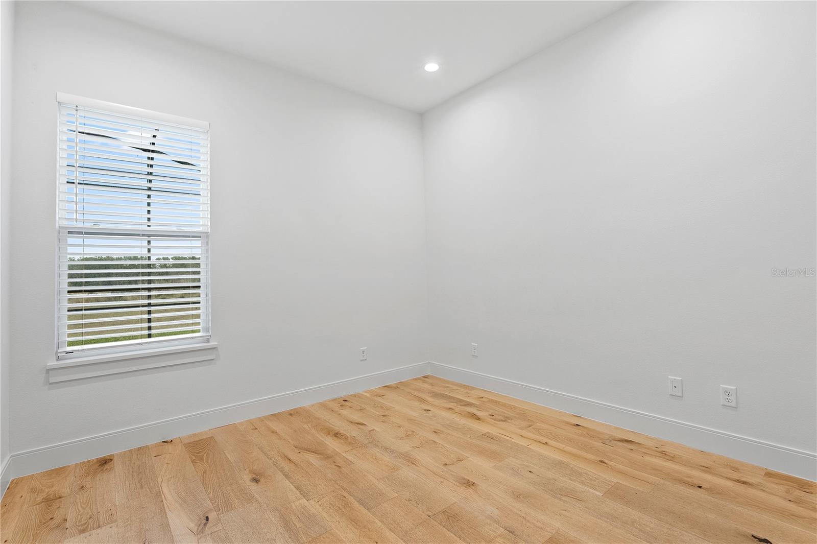 Image 28 of 51 For 6087 Fabers Oak Place