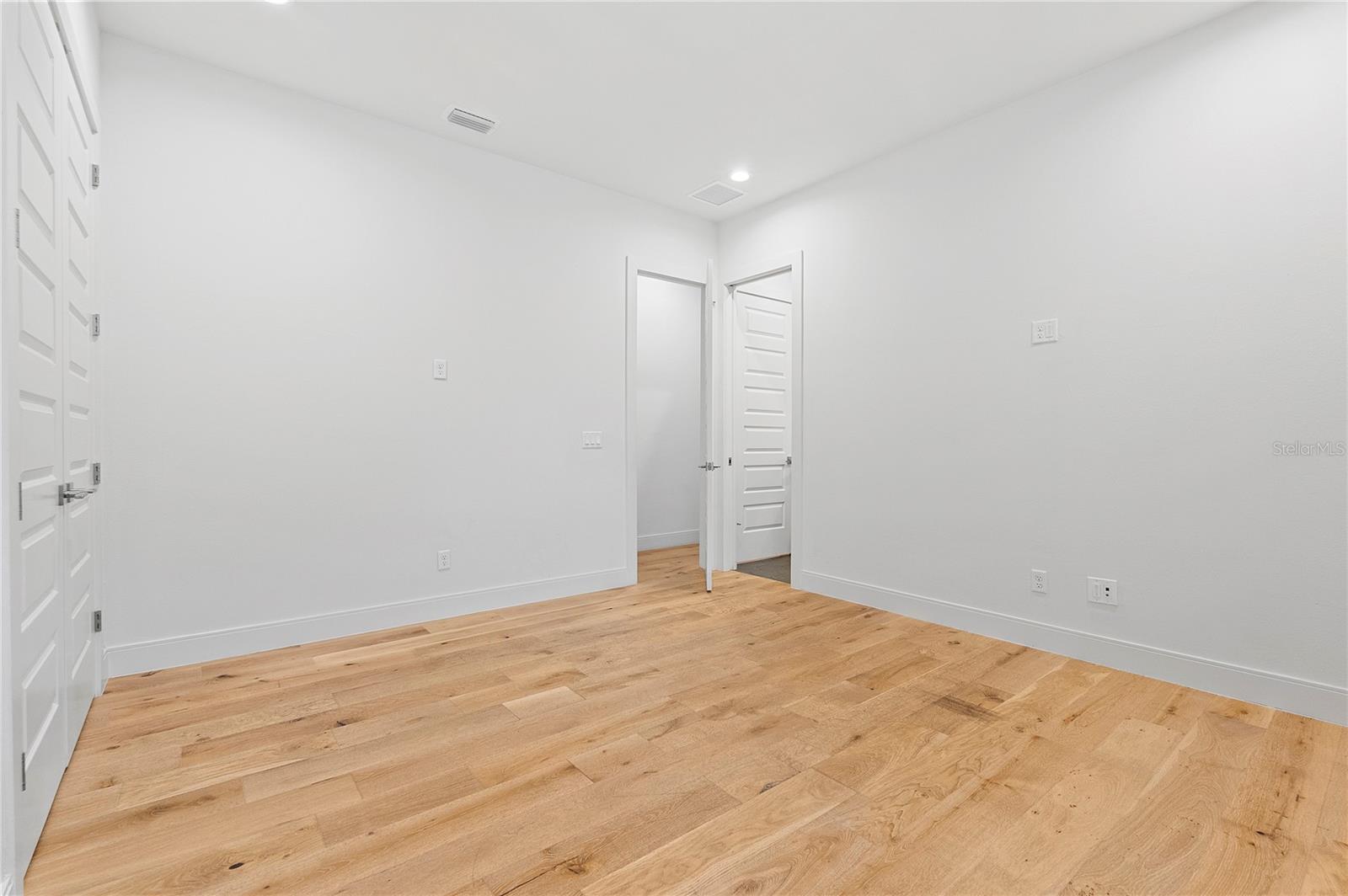 Image 35 of 51 For 6087 Fabers Oak Place