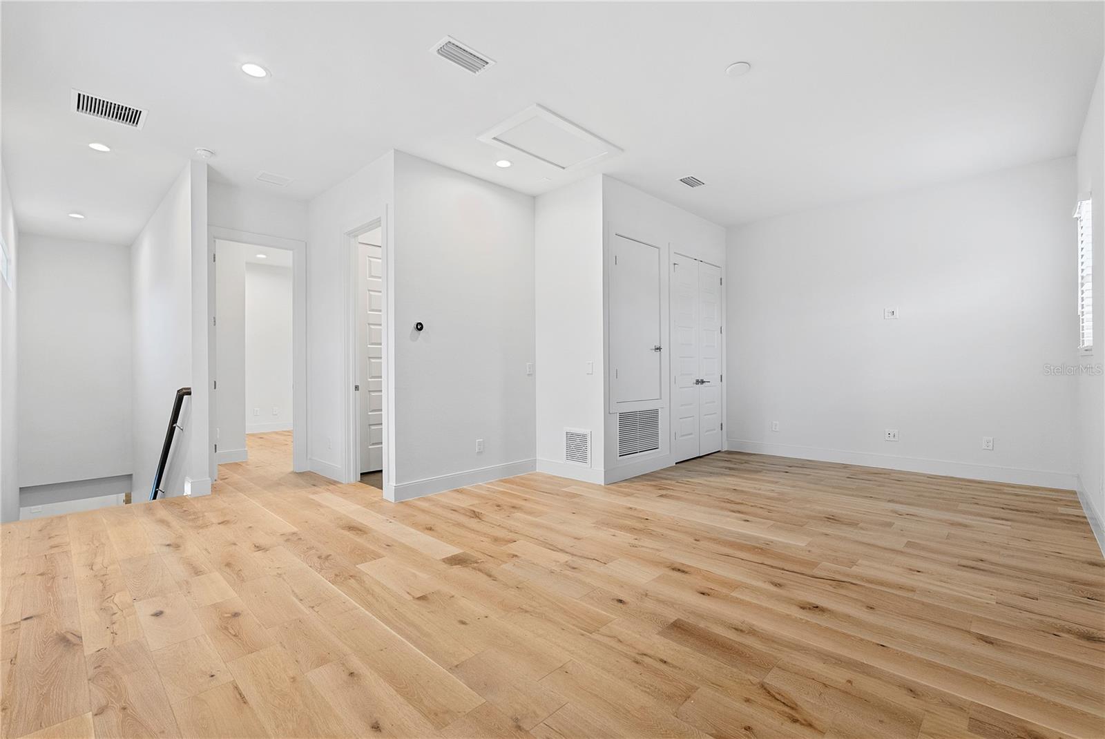 Image 37 of 51 For 6087 Fabers Oak Place