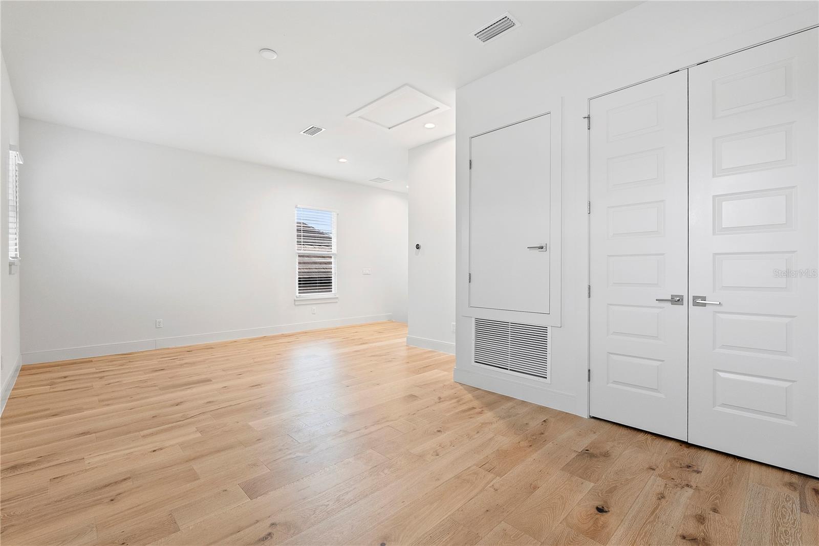 Image 38 of 51 For 6087 Fabers Oak Place