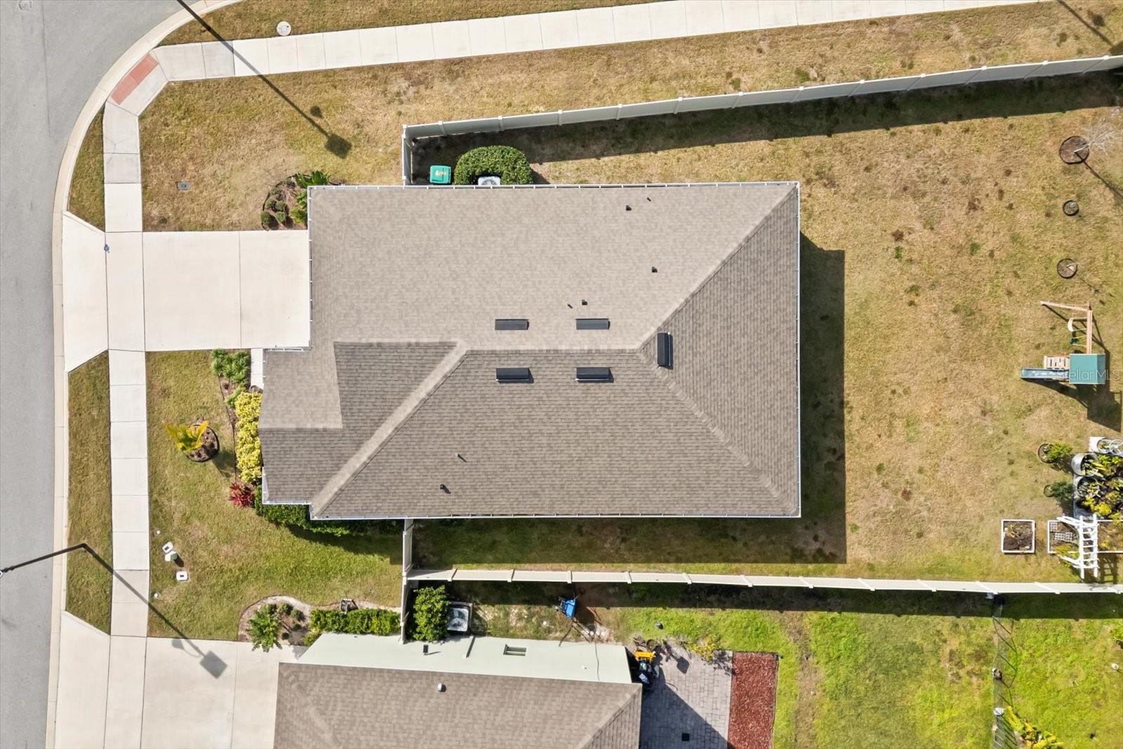 Image 4 of 41 For 5247 Mahogany Drive