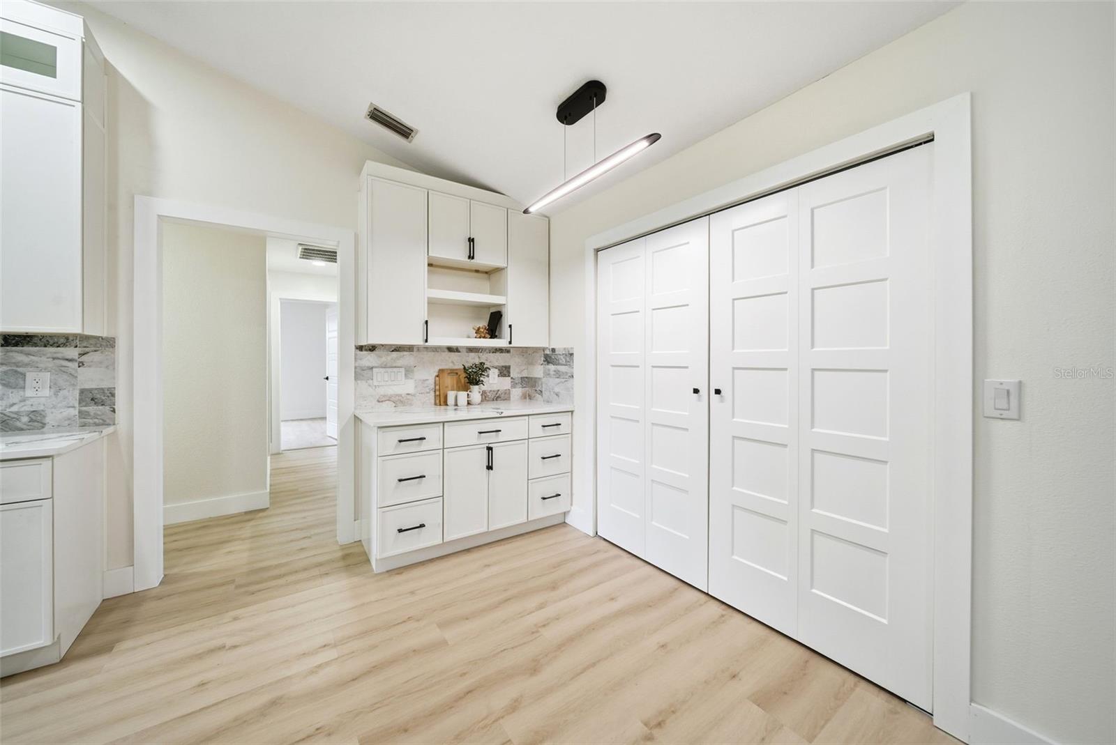 Image 13 of 42 For 4265 Conway Place Circle Circle