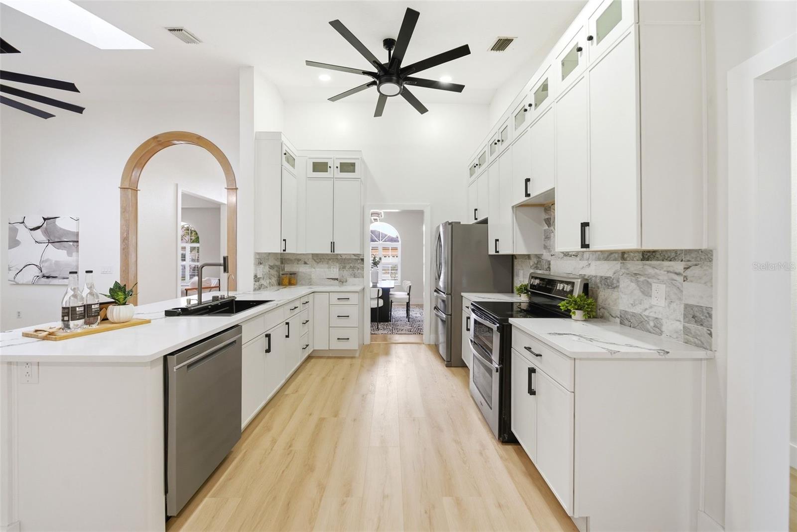 Image 14 of 42 For 4265 Conway Place Circle Circle