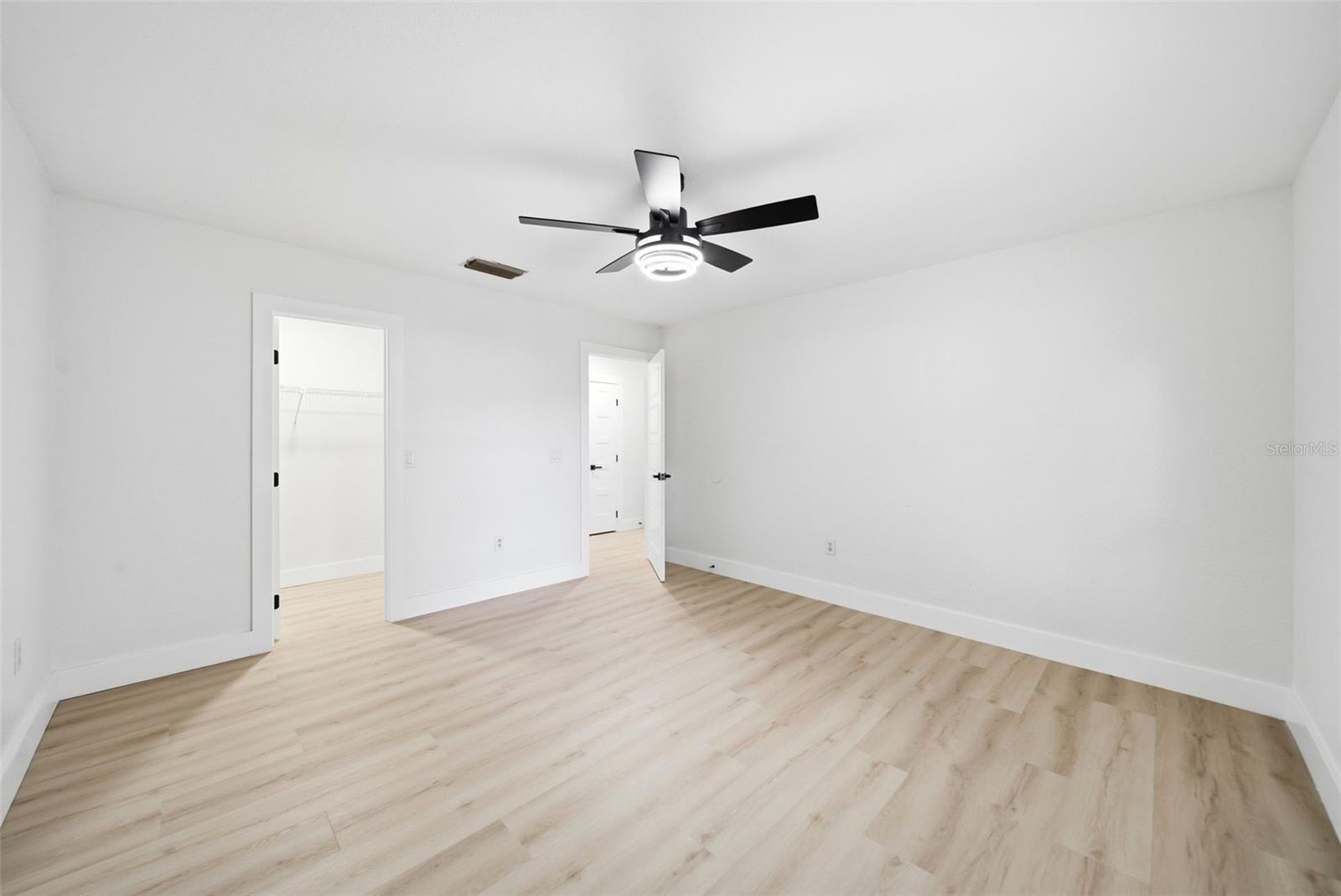 Image 32 of 42 For 4265 Conway Place Circle Circle