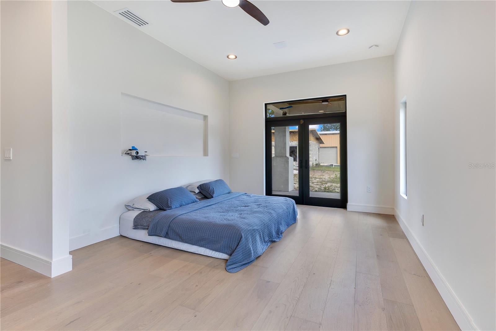 Image 15 of 39 For 19925 Quinella Street