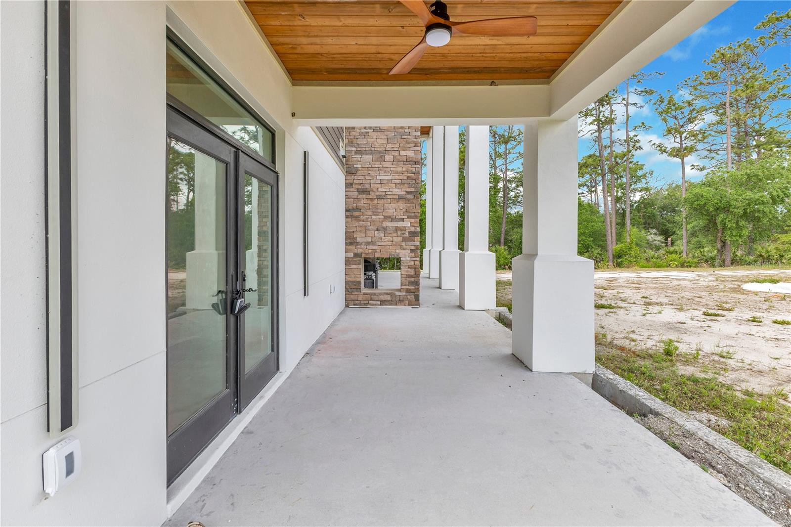 Image 27 of 39 For 19925 Quinella Street