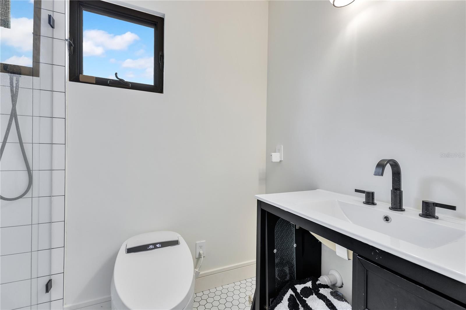 Image 33 of 39 For 19925 Quinella Street