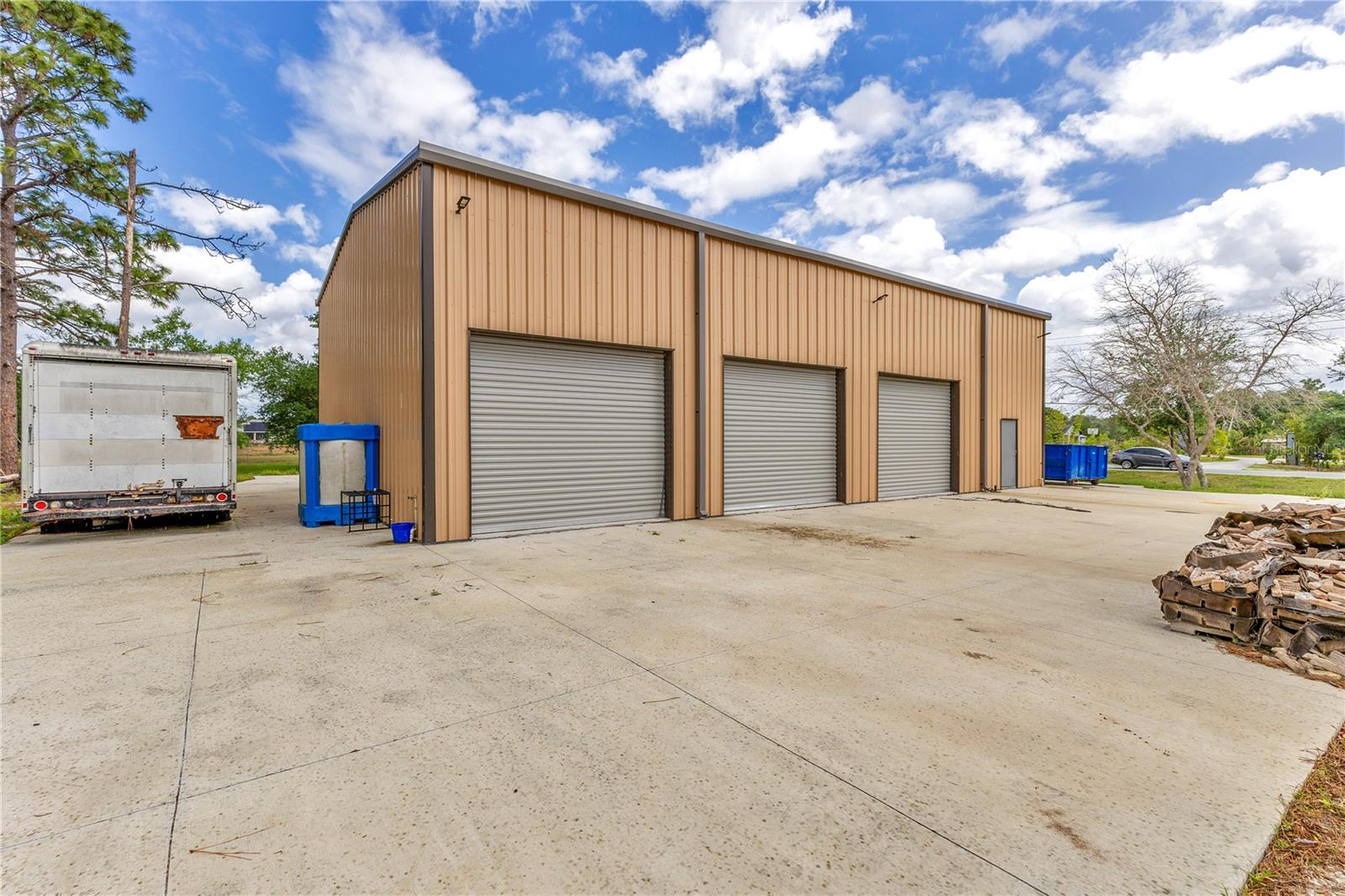 Image 35 of 39 For 19925 Quinella Street