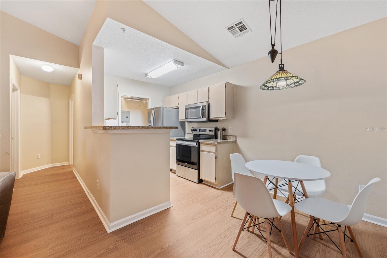 Image 11 of 21 For 4356 Kirkman Road 514