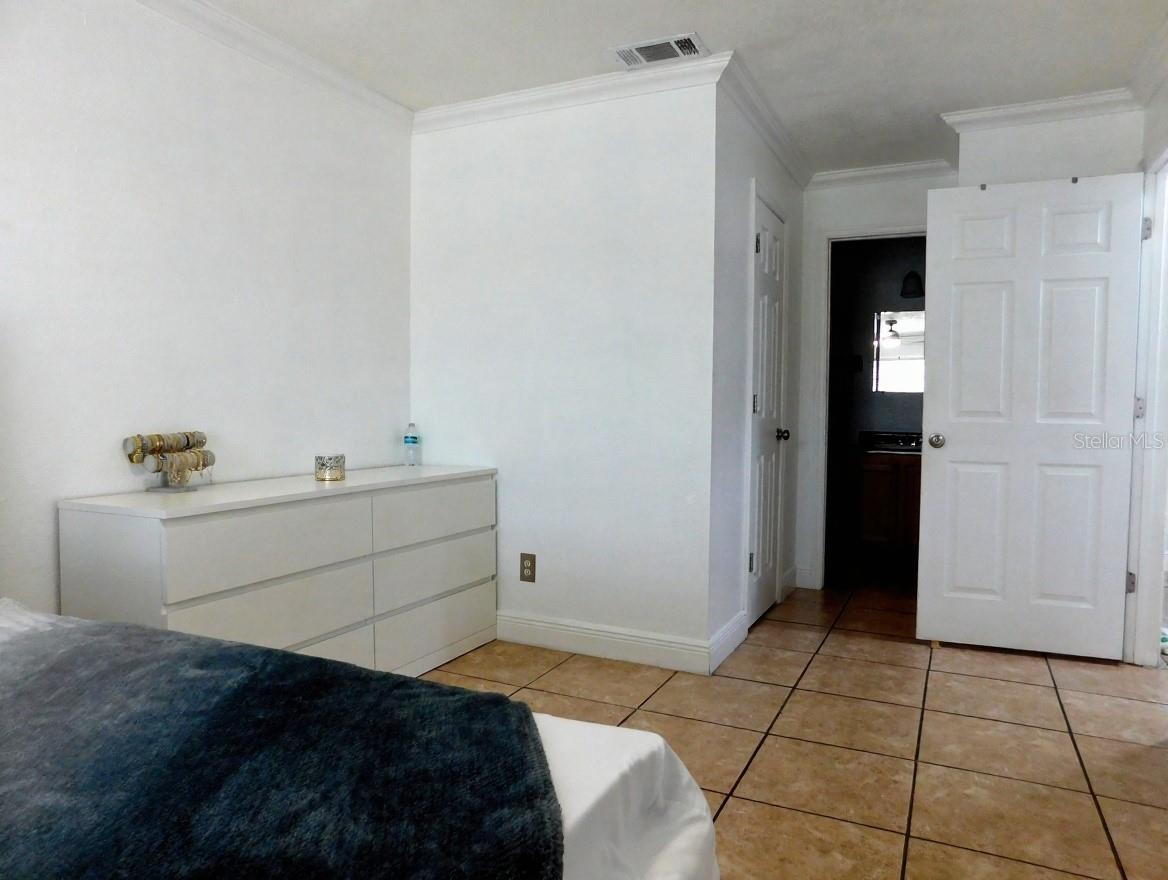 Image 9 of 15 For 4336 Hector Court 7