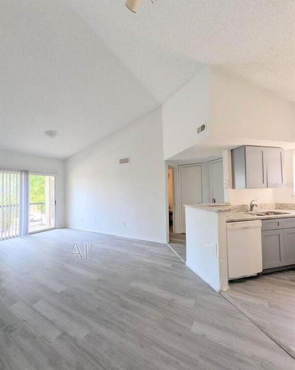 Image 2 of 7 For 1956 Lake Atriums Circle 144