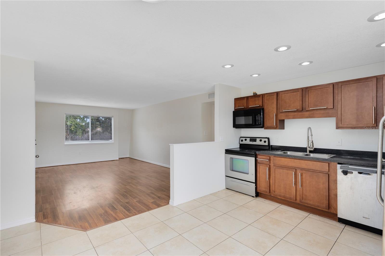 Image 5 of 21 For 1938 Conway Road 5