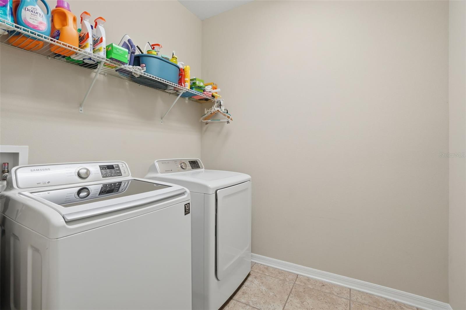 Image 33 of 48 For 1154 Fountain Coin Loop