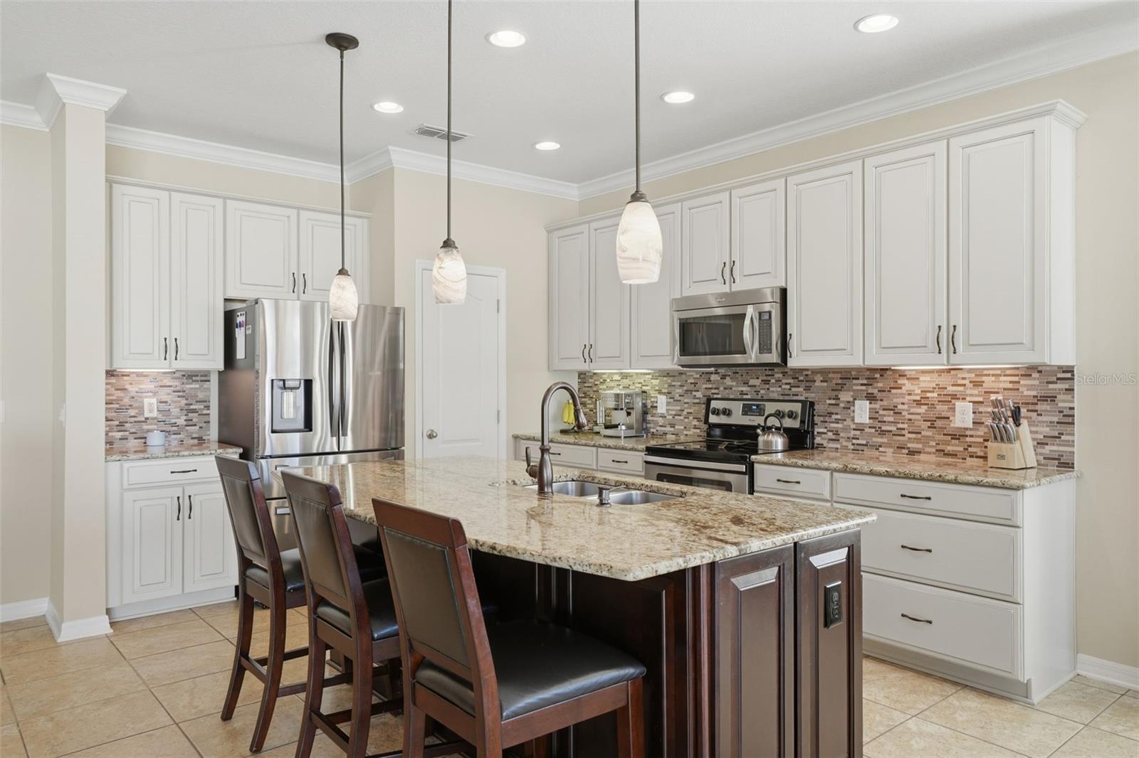 Image 8 of 48 For 1154 Fountain Coin Loop