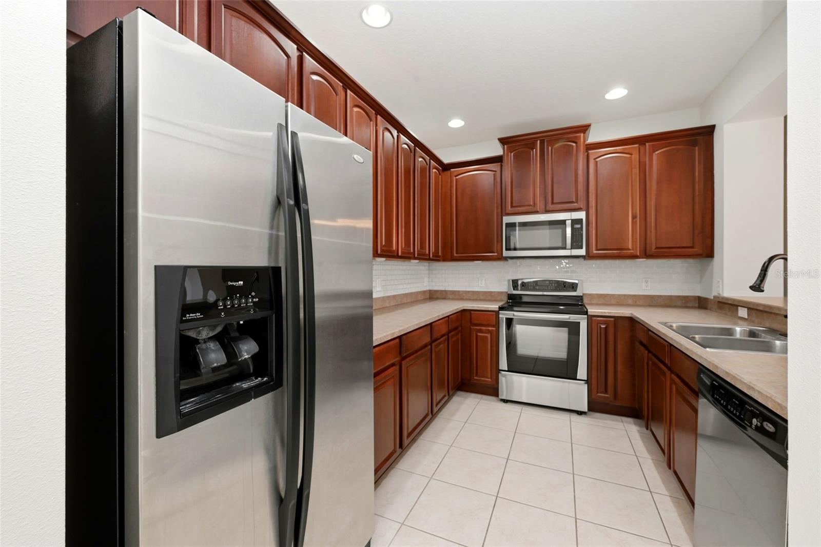 Image 10 of 46 For 970 Davenwood Court