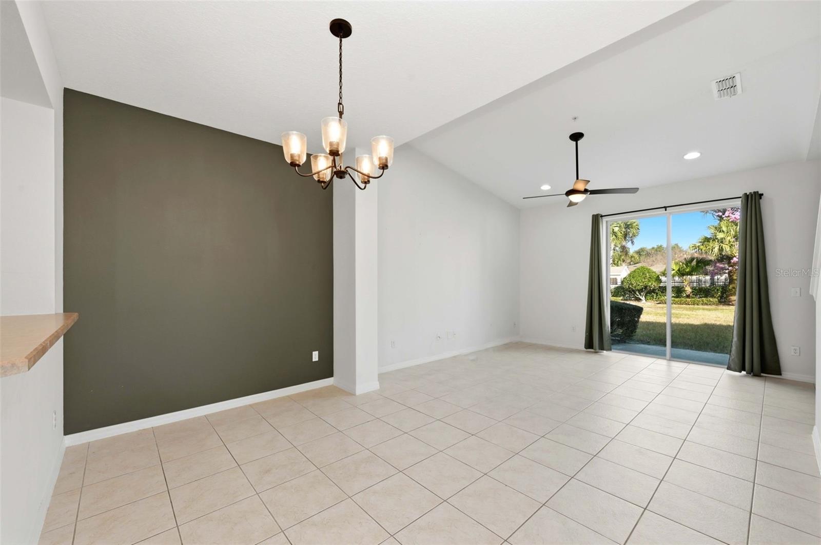 Image 14 of 46 For 970 Davenwood Court