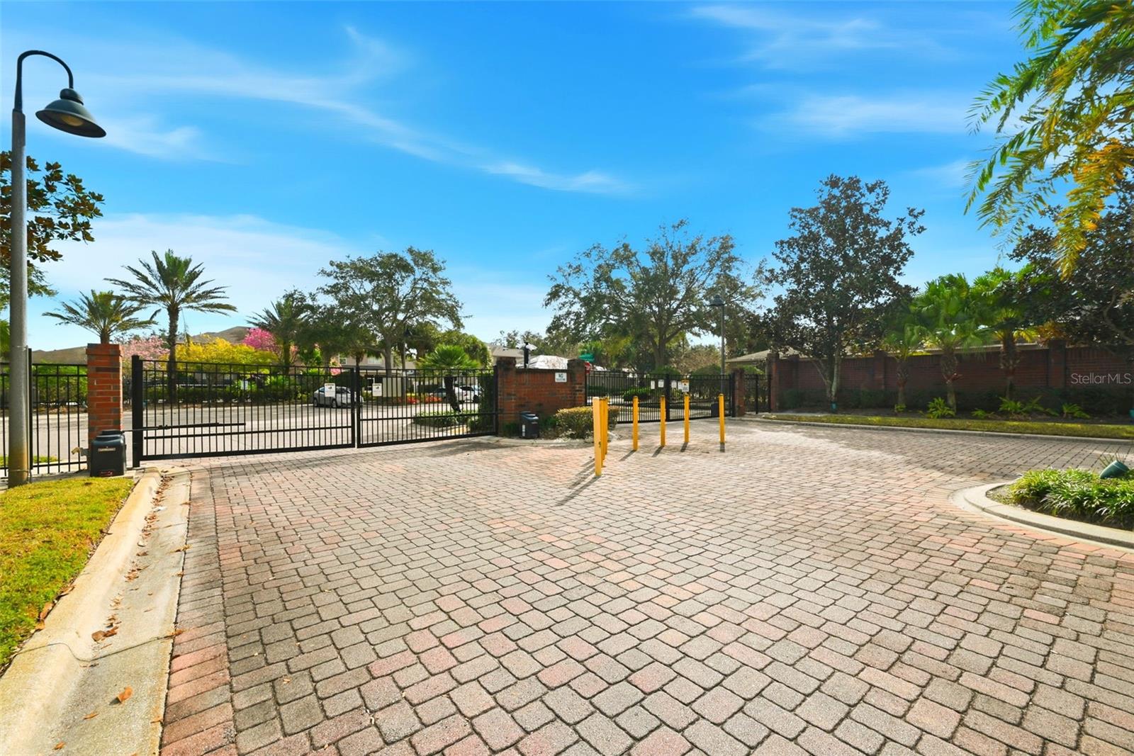 Image 38 of 46 For 970 Davenwood Court